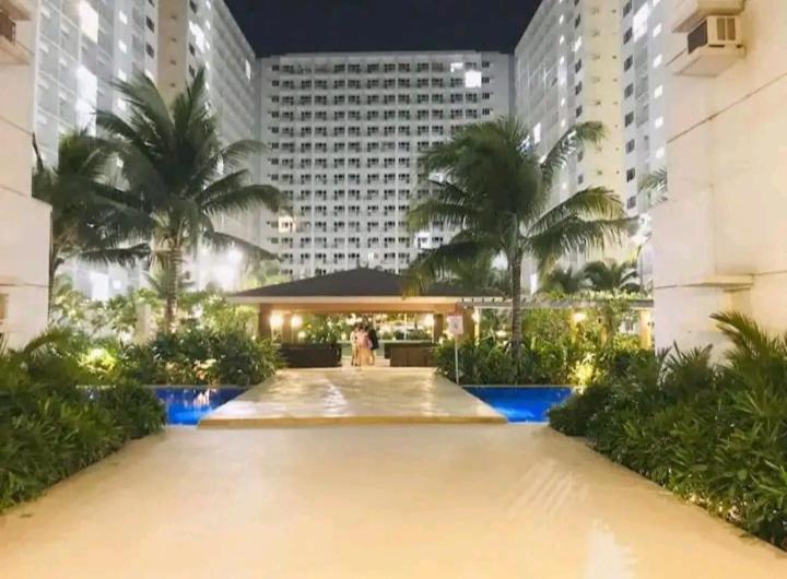 Shore Tower B * Manila